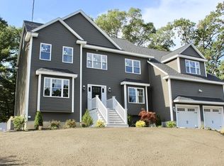 11 Woodhill Rd, Burlington, MA 01803