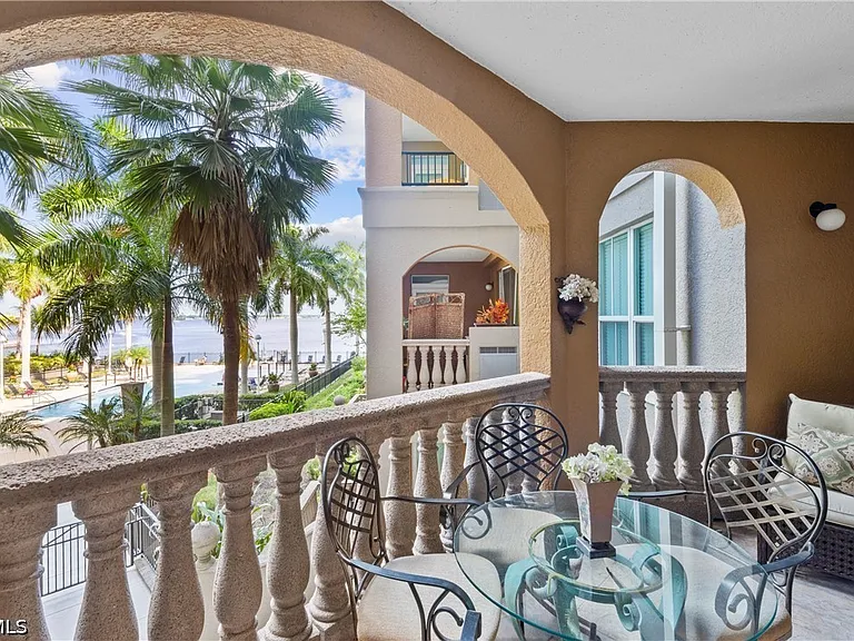 2825 Palm Beach Blvd #213 — Photo 9