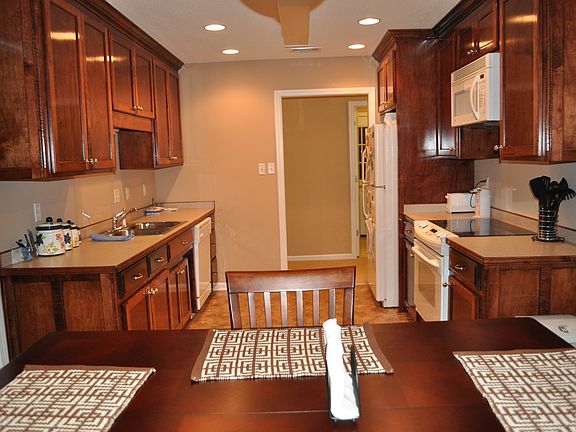 Kitchen with breakfast nook