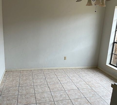 2nd image of 1178 Green Meadow St