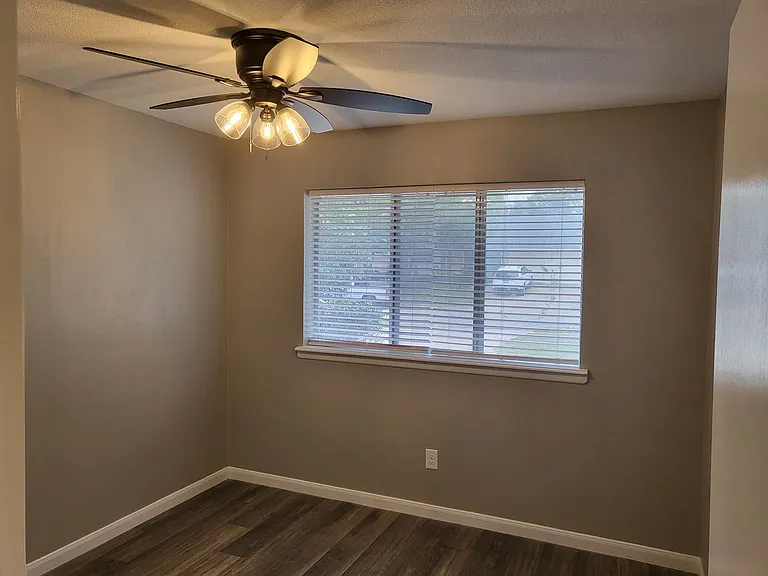 1213 Carroll Dr — Photo 19