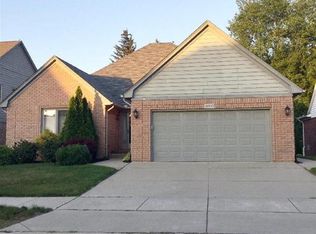 38110 Opatik Ct, Sterling Heights, MI 48312