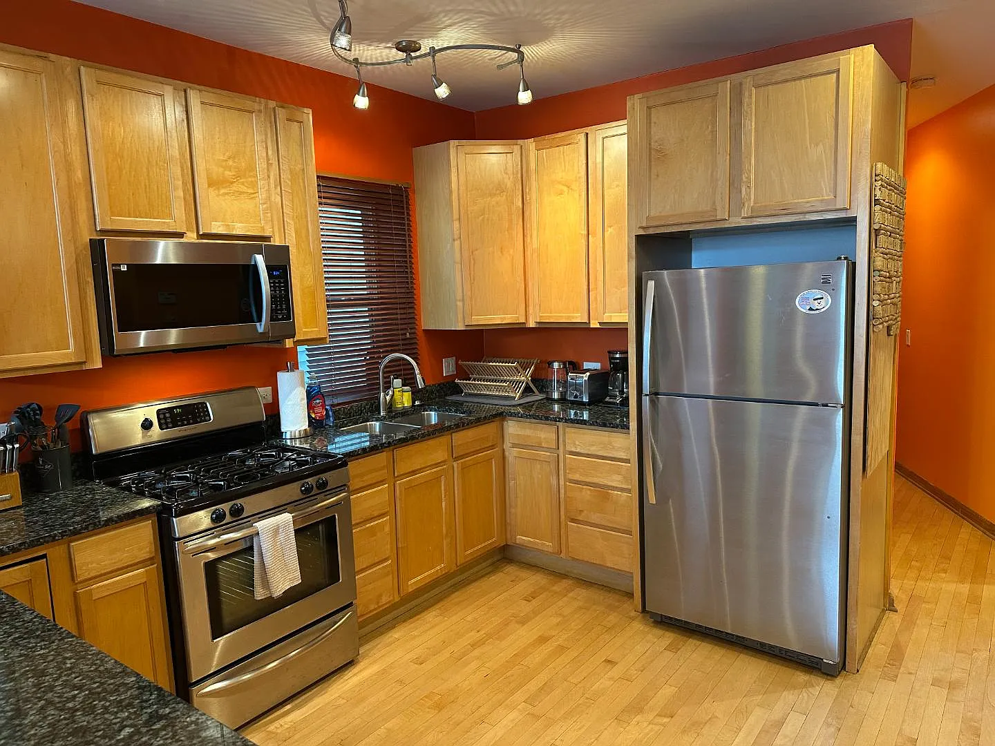 2746 N Ashland Ave - Apt 1 — Photo 3