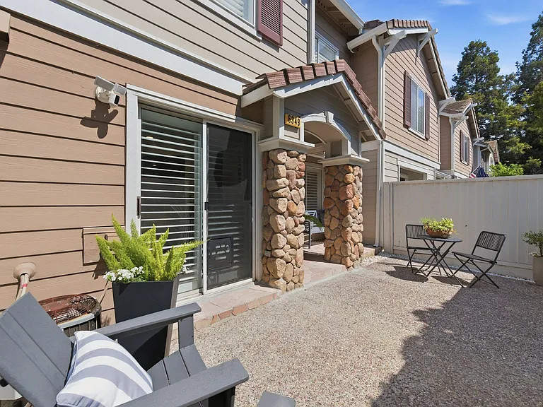6349 Holly Gillingham Ln — Photo 2