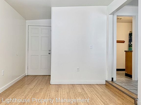 4th image of 17 52nd St SE #2