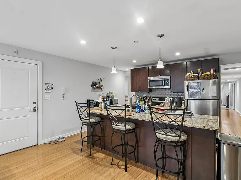 1124 N 3rd St #2 — Photo 7