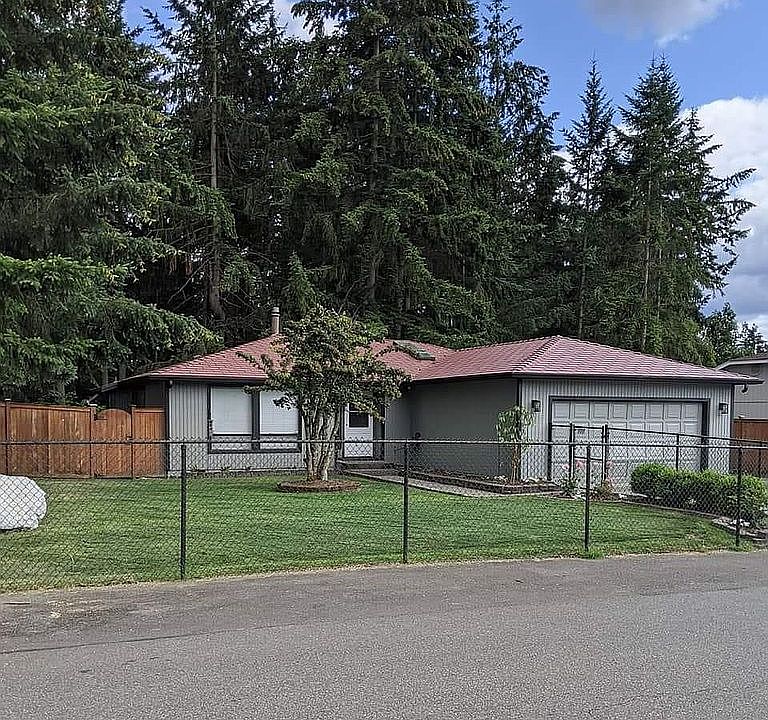 1st image of 9025 Quinault Dr NE