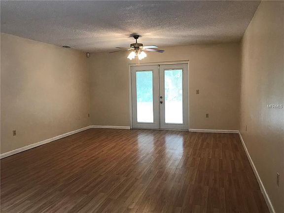 3rd image of 1719 California Ave