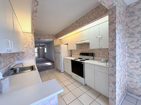 5th image of 1601 SW 128 Terrace #412a