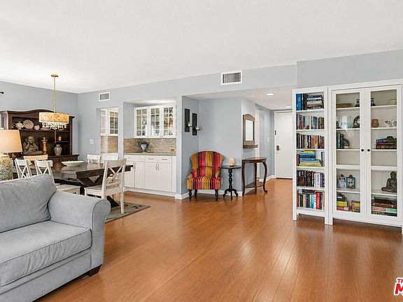 2nd image of 441 E San Jose Ave Unit 209