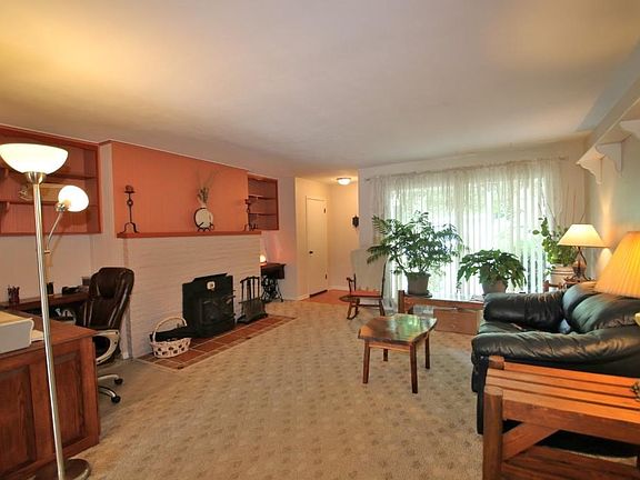 5th image of 2402 N Lehman Rd
