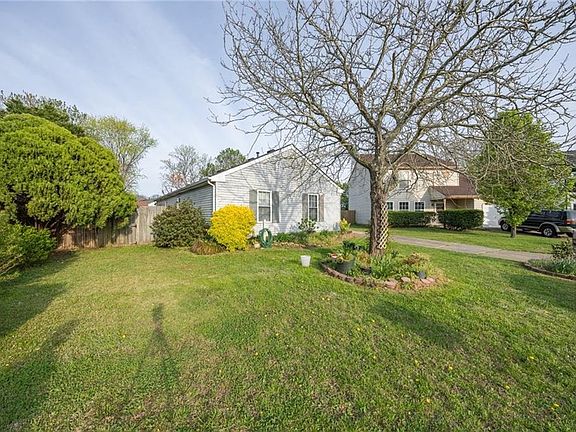 3rd image of 2008 Falls Church Ct