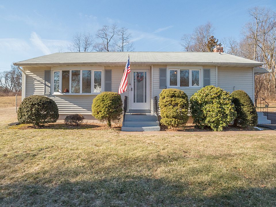 2nd image of 35 Avery Rd
