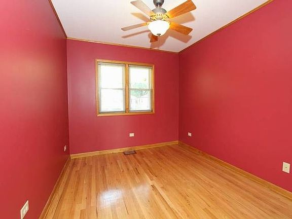 5th image of 2240 N Elm St
