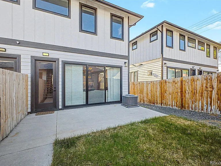 8 S Colorado Blvd — Photo 32