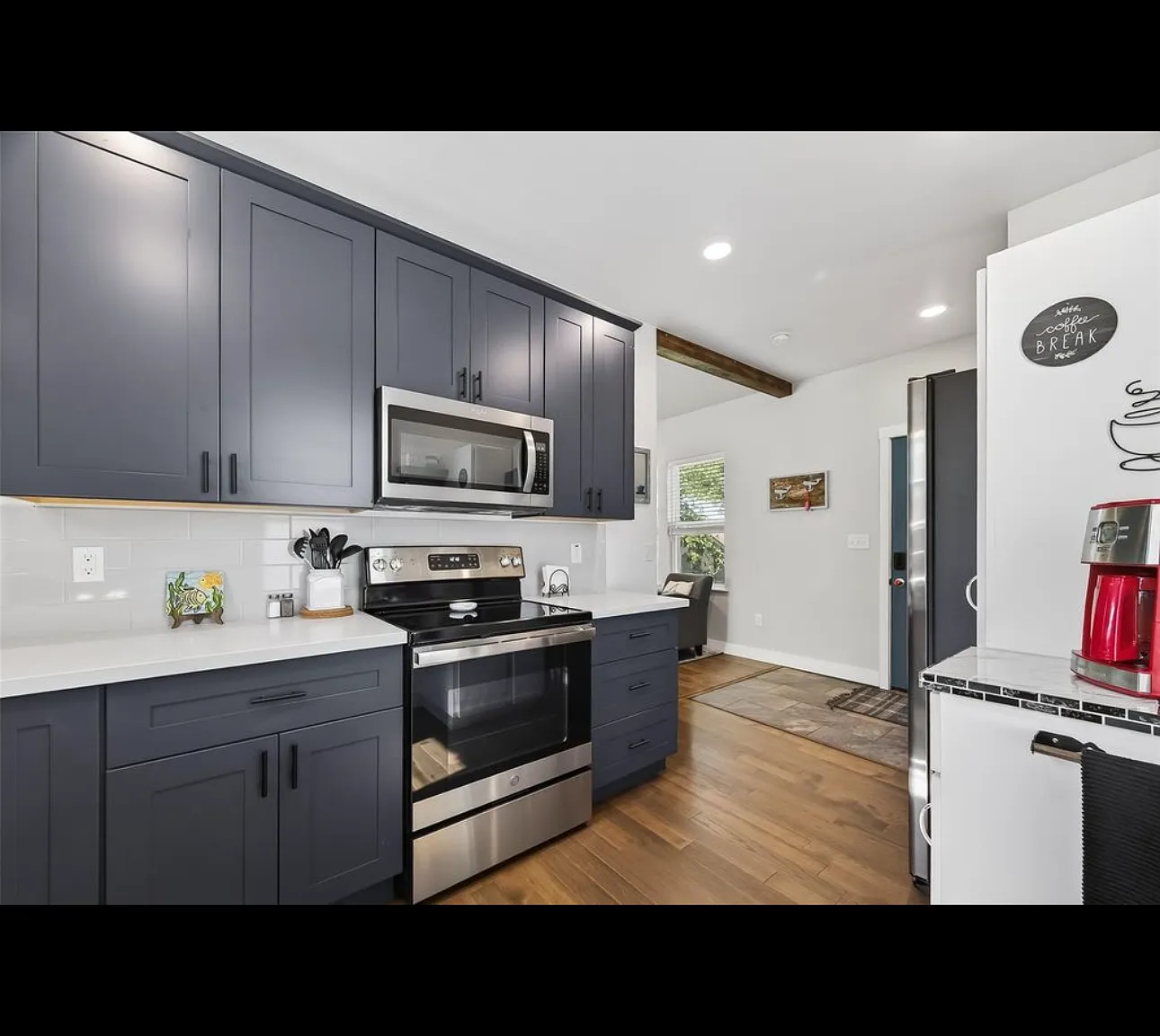 1 bed, 700 sqft, $1,400 — Photo 4