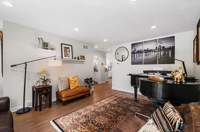 5343 N Moody Ave — Photo 8