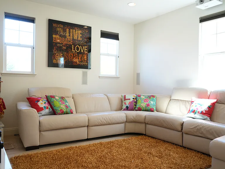 2052 Haggerty Dr — Photo 15