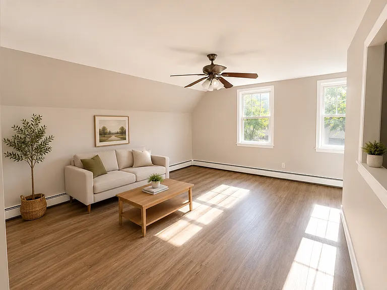 646 Maple St #3 — Photo 8