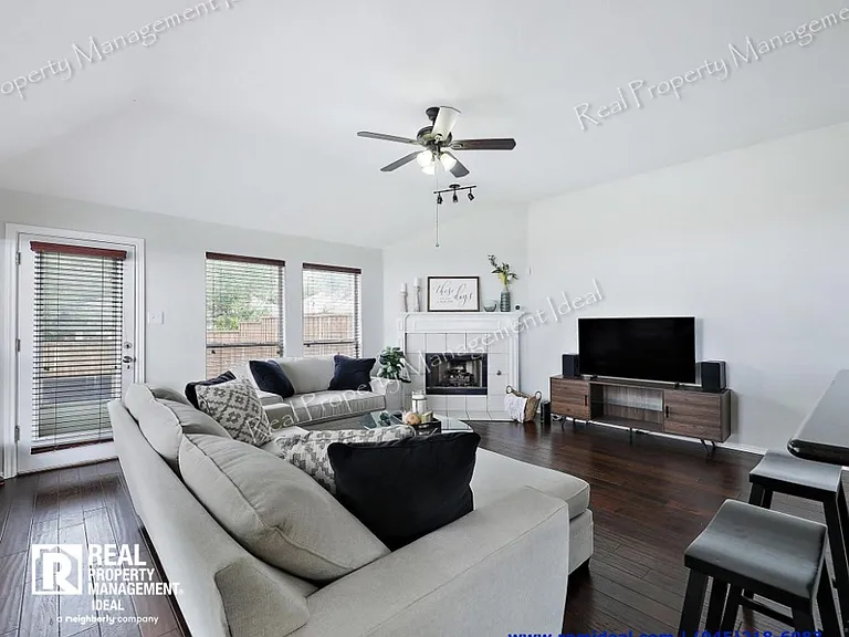 4207 Osborn Rd — Photo 10