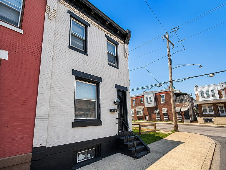 2966 N Ringgold St — Photo 22