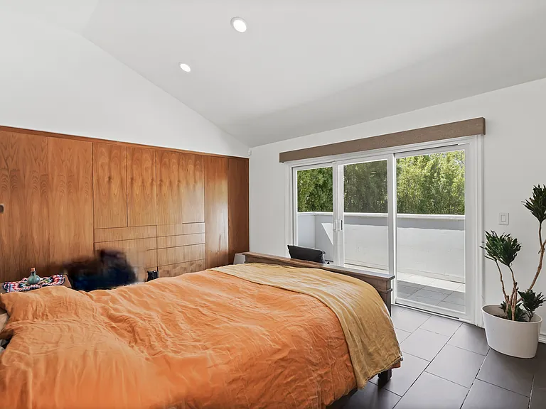 2355 Stormcroft Ct — Photo 17