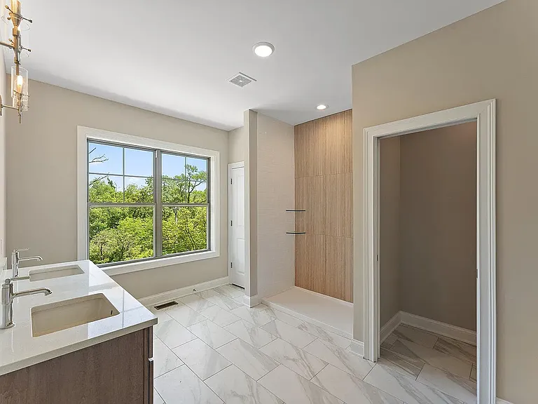 59 Sanctuary Dr — Photo 4