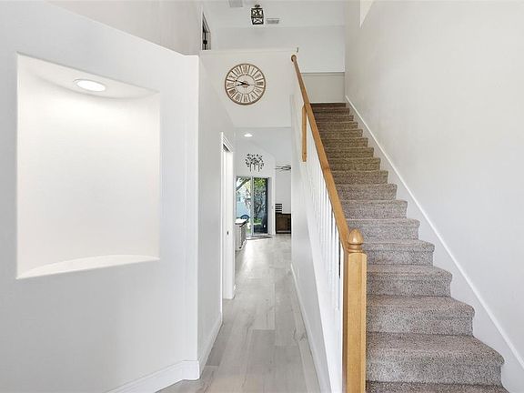3rd image of 609 RHODES DRIVE