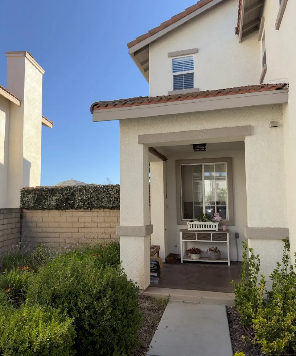 3 bed, 2.5 bath, 1849 sqft, $2,450 — Photo 2