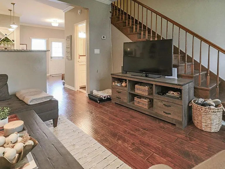 1307 Kinney Ave #121 — Photo 6