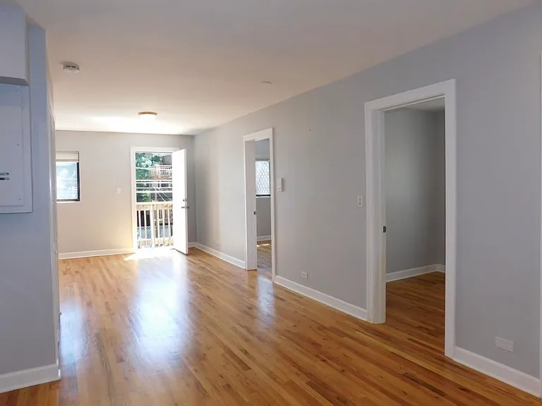 1851 W Chicago Ave #2R — Photo 7