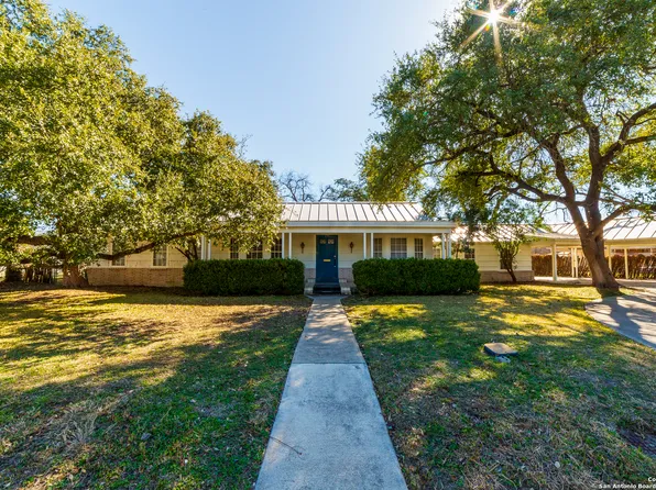 225 BENSON RD, Uvalde, TX 78801