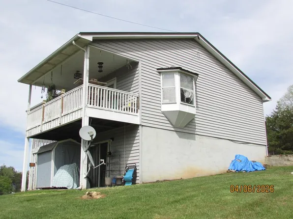 52 Mockingbird Ln, Hayesville, NC 28904