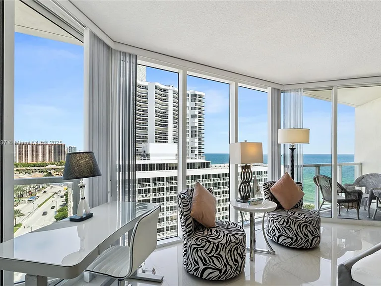 16699 Collins Ave #1407 — Photo 5