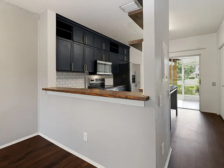 6367 Bayside Key Dr — Photo 4