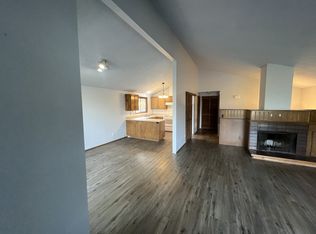 2297 Corinthian Ct, Eugene, OR 97405