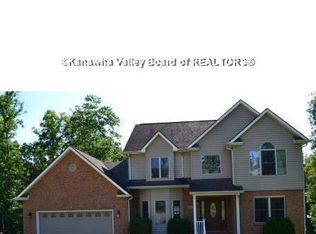 130 Canterbury Cir, Elkview, WV 25071