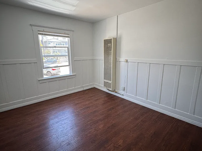128 22nd St #8 — Photo 2