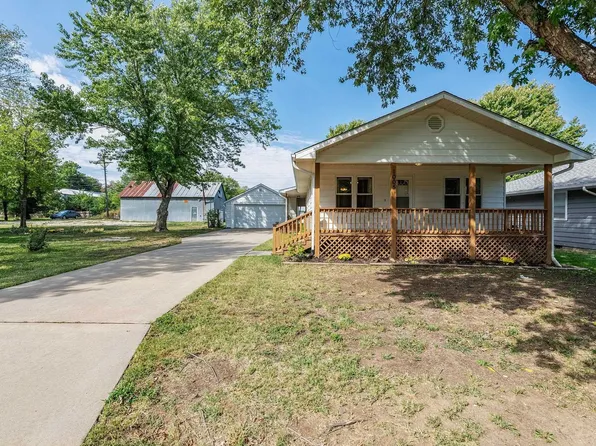 1005 N Denver St, El Dorado, KS 67042