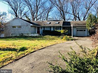 2350 S Pierce St, Arlington, VA 22202