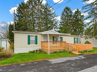22 Madge Dr, Lancaster, PA
