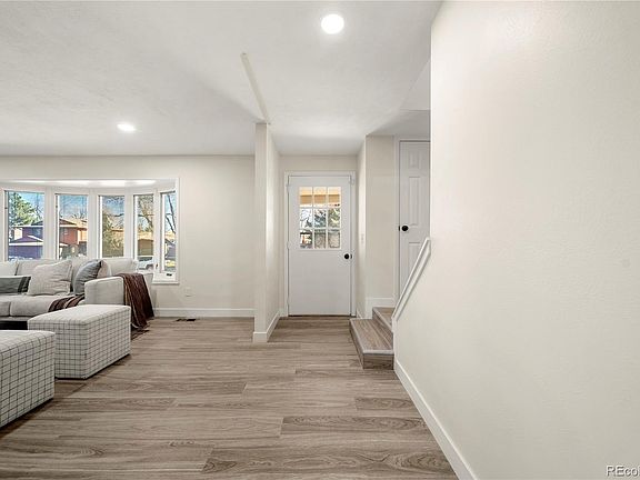 3rd image of 10641 King Court