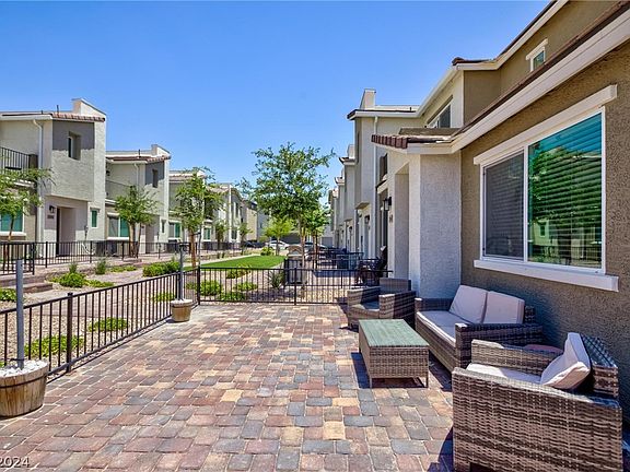 3rd image of 2594 Blazing Blue Ave