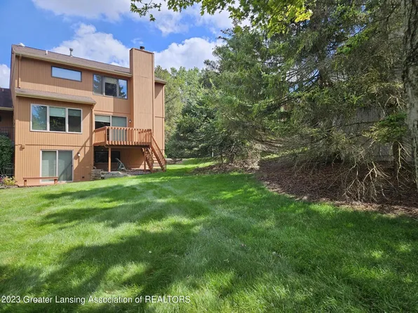 5303 E Hidden Lake Dr, East Lansing, MI 48823