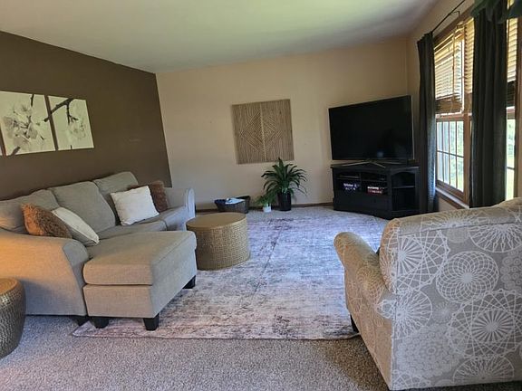 5th image of 6435 Beechwood Dr