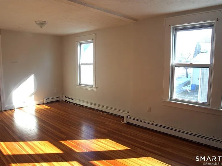 81 Longfellow Ave #2 — Photo 2