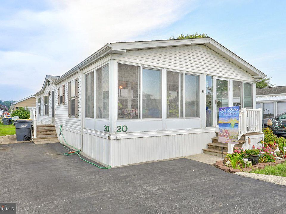 1st image of 20 Lantern Ln #49510