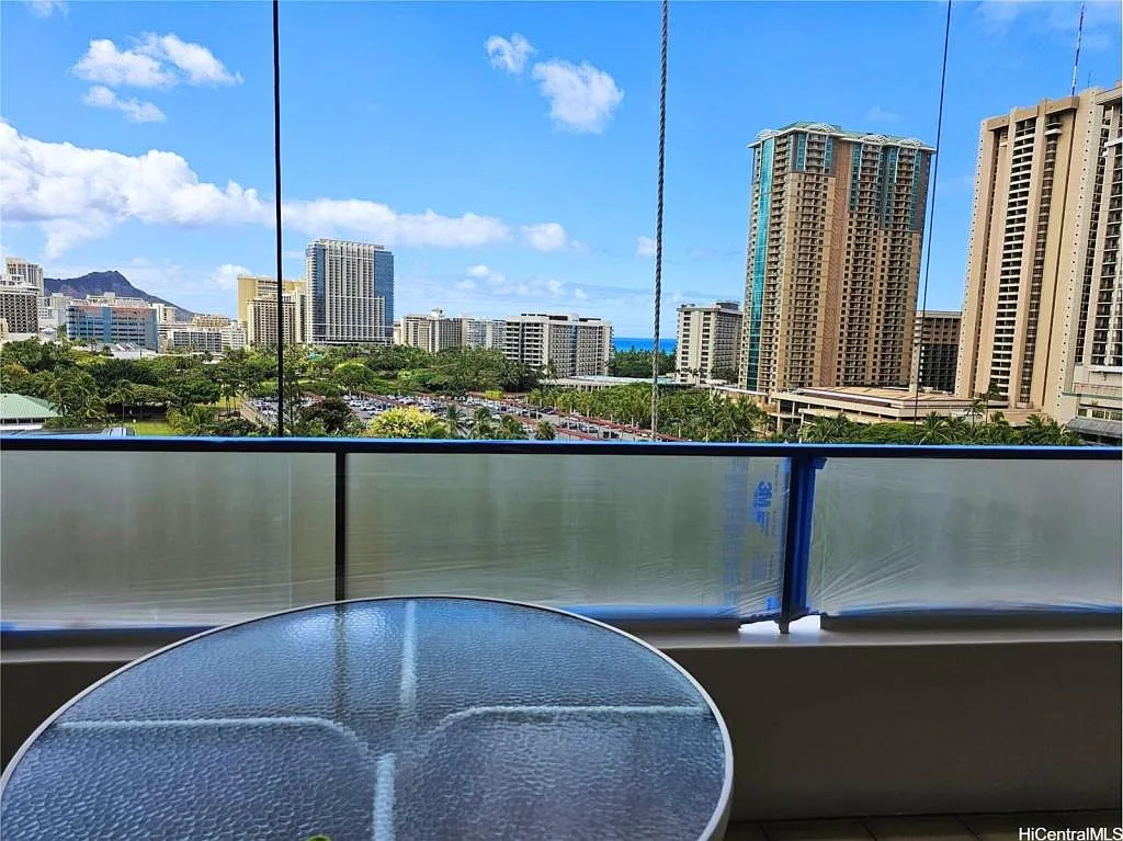 1910 Ala Moana Blvd #14C — Photo 3
