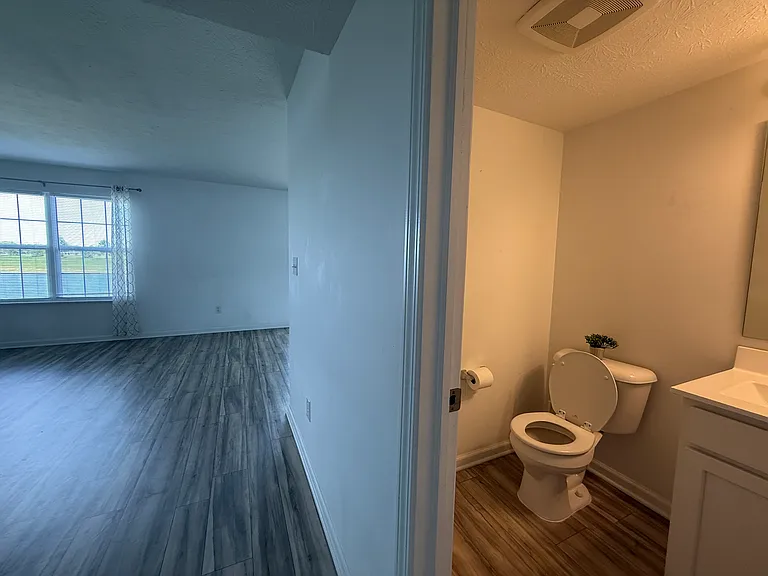 577 Freedom Dr — Photo 6