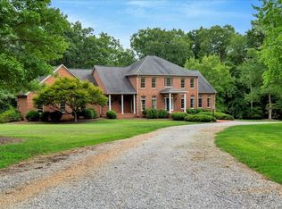 261 Sir Peyton Dr, Clarksville, VA 23927